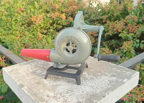 Forge furnace with hand crank - forge,